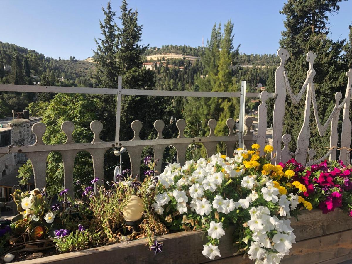 Sweet 'En Kerem View Bed & Breakfast Jerusalem Exterior photo