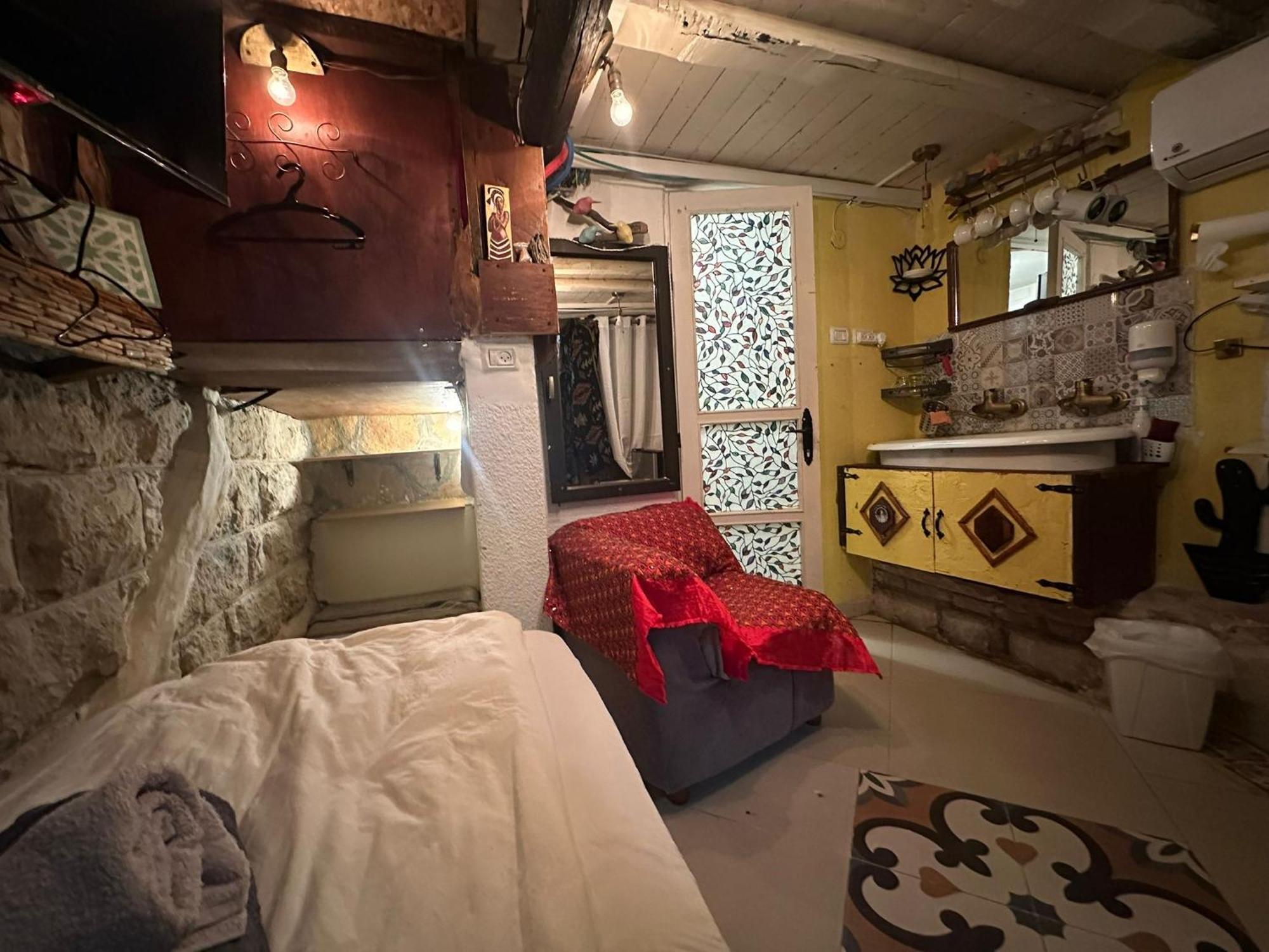 Sweet 'En Kerem View Bed & Breakfast Jerusalem Exterior photo